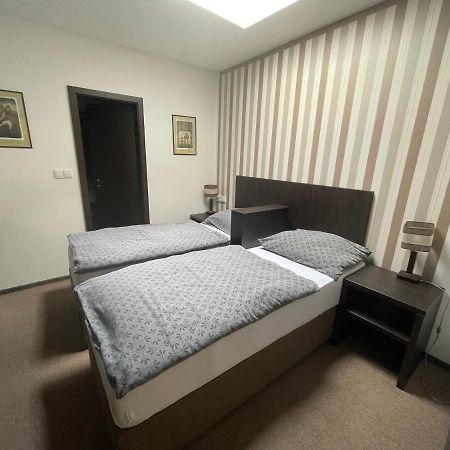 Apartman Atelier Kadan Exterior photo